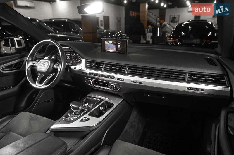 Позашляховик / Кросовер Audi Q7 2017 в Одесі