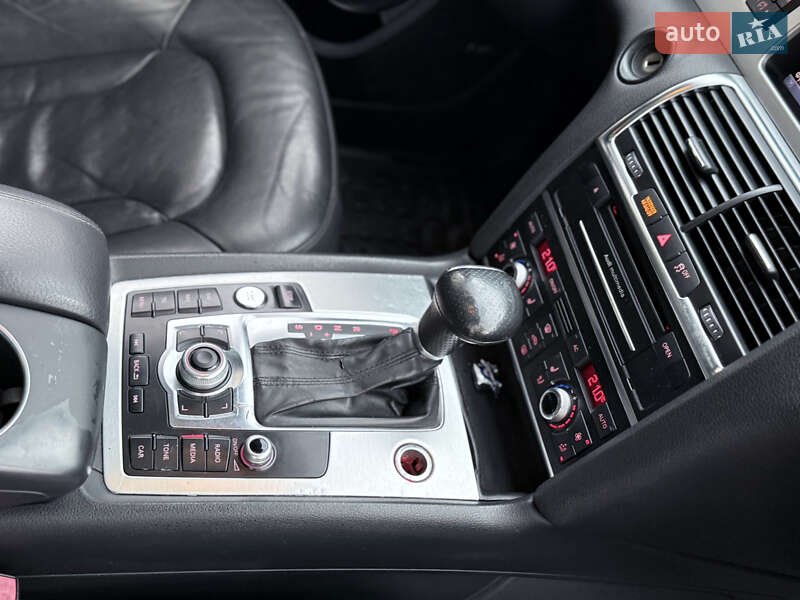 Внедорожник / Кроссовер Audi Q7 2011 в Киеве