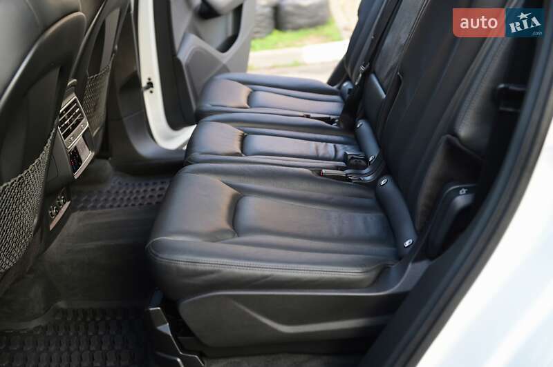 Позашляховик / Кросовер Audi Q7 2020 в Одесі