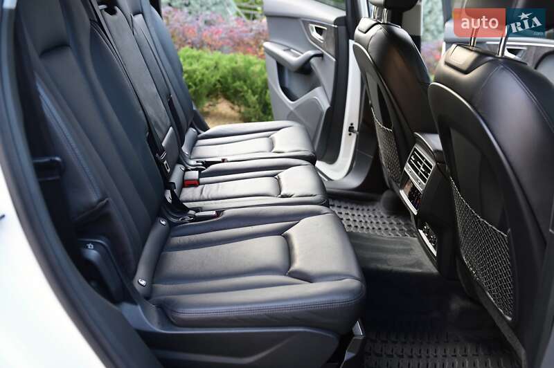 Позашляховик / Кросовер Audi Q7 2020 в Одесі