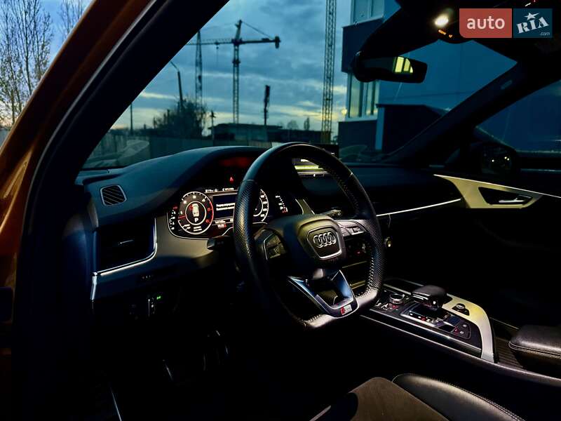 Позашляховик / Кросовер Audi Q7 2017 в Одесі
