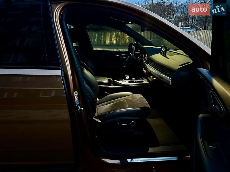 Позашляховик / Кросовер Audi Q7 2017 в Одесі