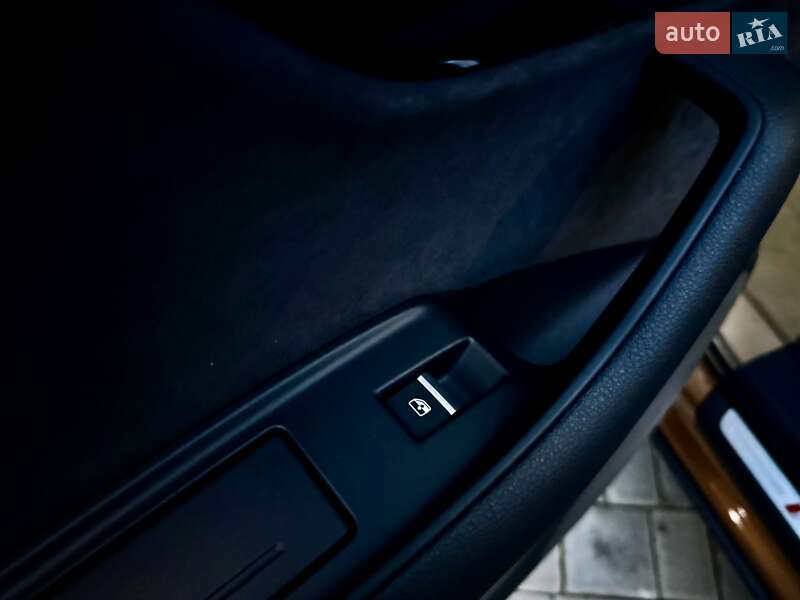 Позашляховик / Кросовер Audi Q7 2017 в Одесі