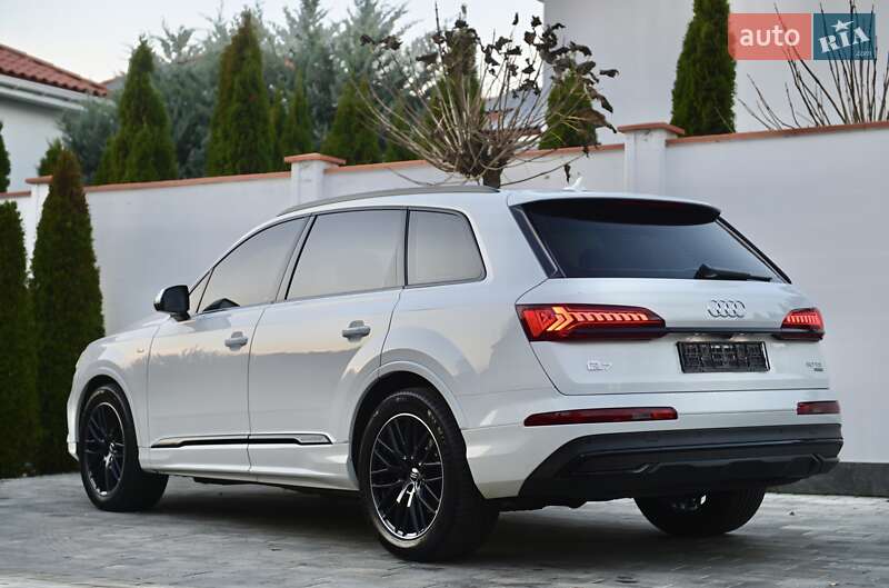 Позашляховик / Кросовер Audi Q7 2020 в Одесі