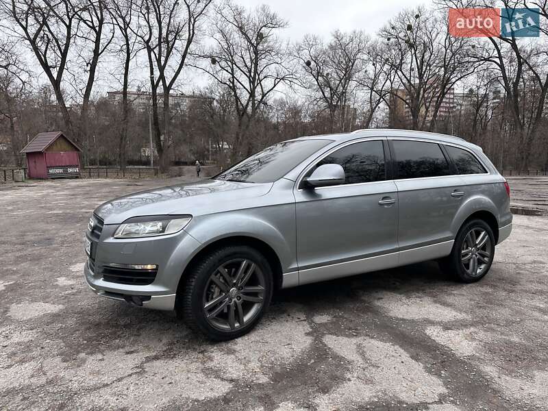 Позашляховик / Кросовер Audi Q7 2006 в Сумах