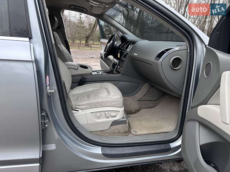 Позашляховик / Кросовер Audi Q7 2006 в Сумах