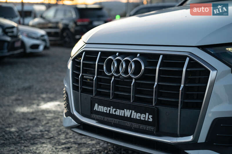 Внедорожник / Кроссовер Audi Q7 2020 в Черновцах