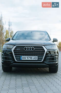 Позашляховик / Кросовер Audi Q7 2017 в Ізмаїлі
