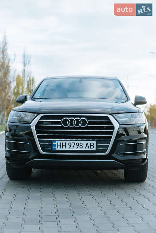 Позашляховик / Кросовер Audi Q7 2017 в Ізмаїлі
