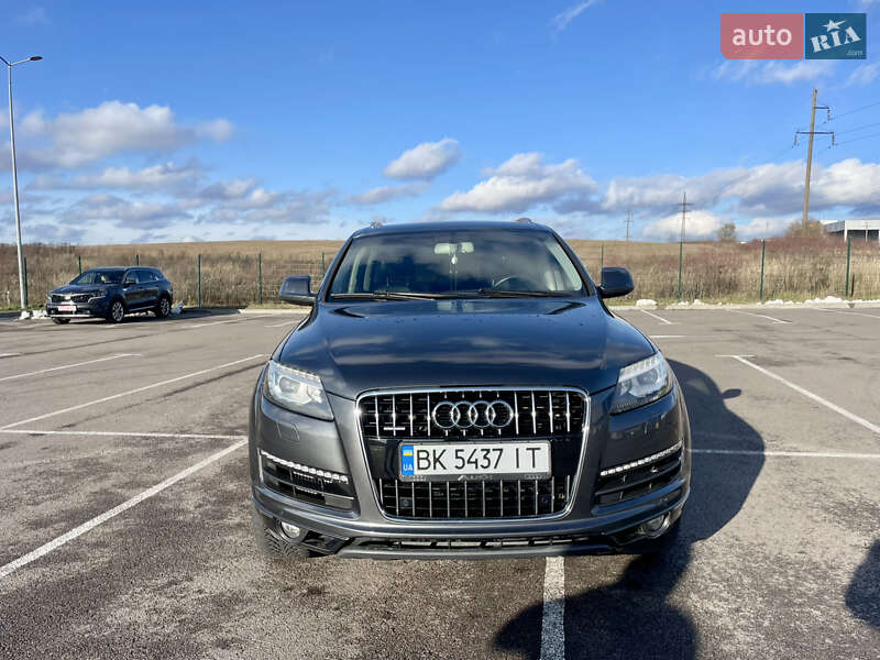 Позашляховик / Кросовер Audi Q7 2015 в Рівному