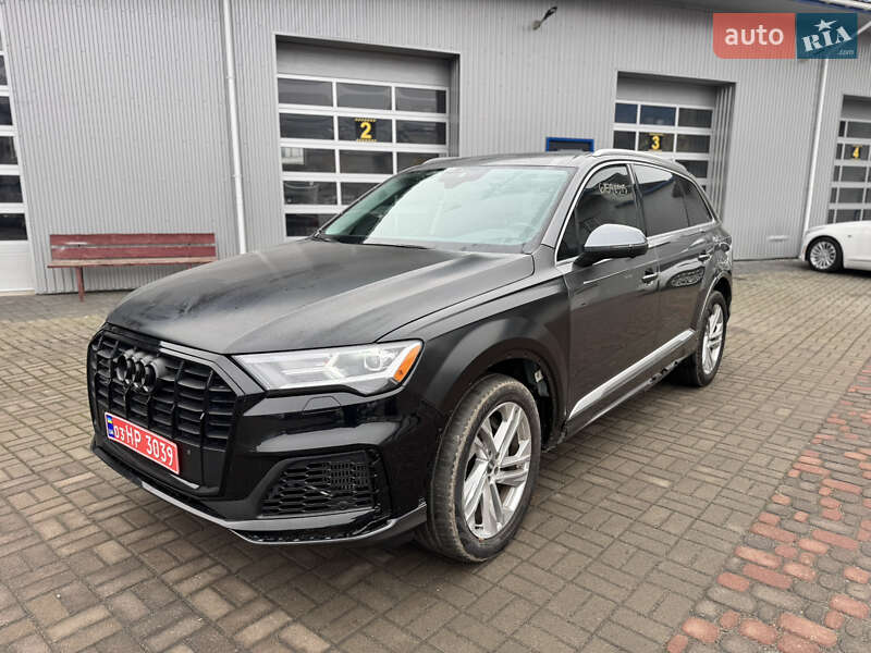 Внедорожник / Кроссовер Audi Q7 2020 в Ровно
