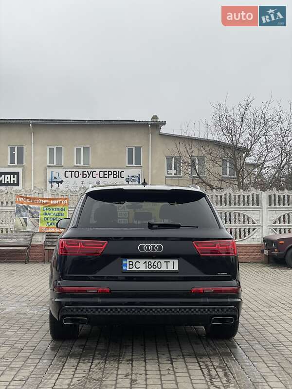 Позашляховик / Кросовер Audi Q7 2015 в Івано-Франківську