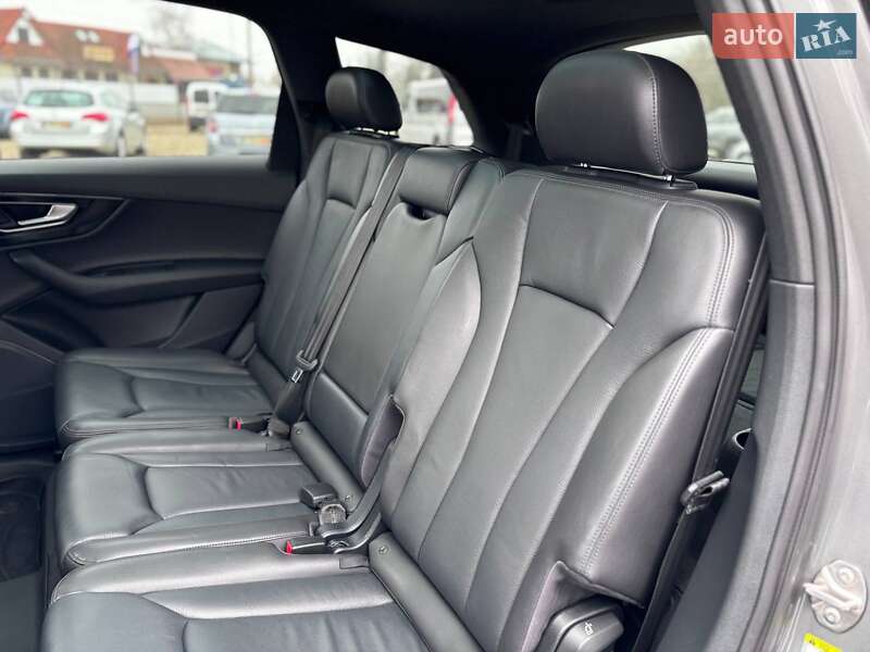 Внедорожник / Кроссовер Audi Q7 2017 в Коломые