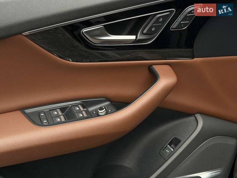 Позашляховик / Кросовер Audi Q7 2016 в Харкові