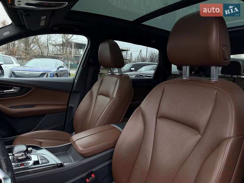Позашляховик / Кросовер Audi Q7 2016 в Харкові