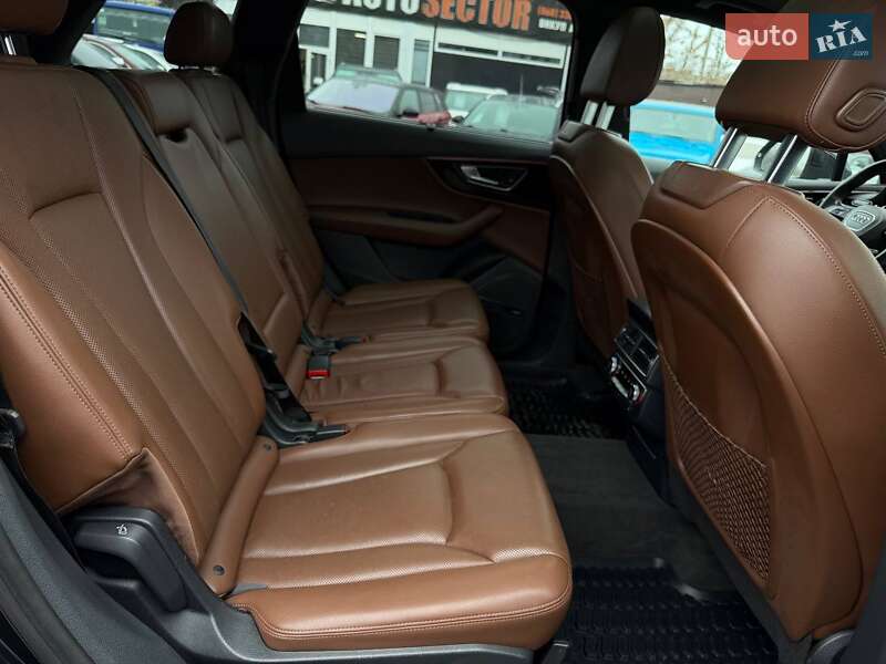 Позашляховик / Кросовер Audi Q7 2016 в Харкові