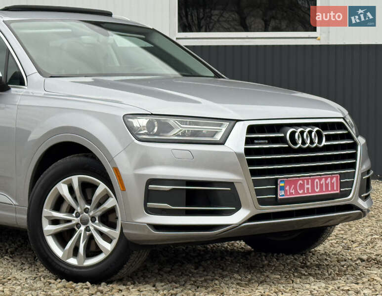 Позашляховик / Кросовер Audi Q7 2015 в Стрию