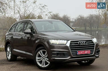 Внедорожник / Кроссовер Audi Q7 2017 в Ровно