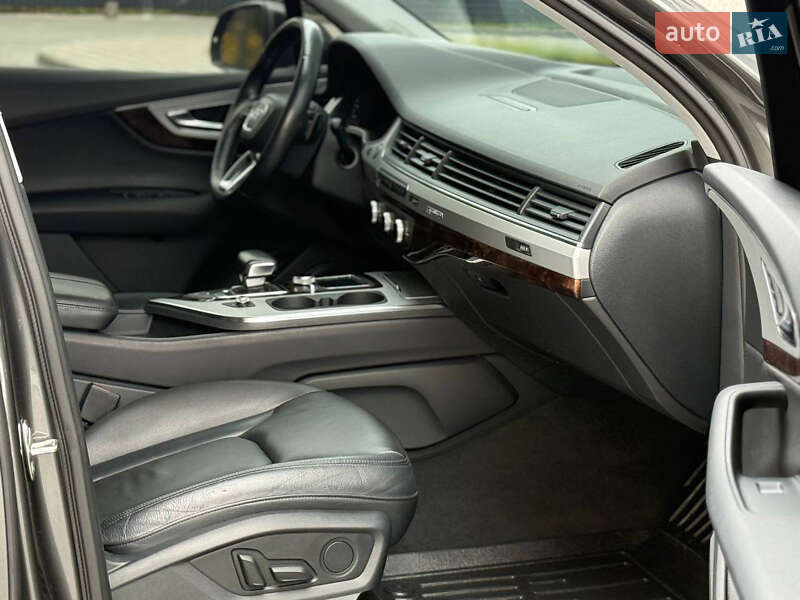 Внедорожник / Кроссовер Audi Q7 2019 в Белой Церкви