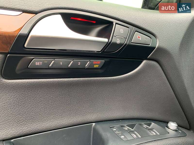 Позашляховик / Кросовер Audi Q7 2014 в Рівному