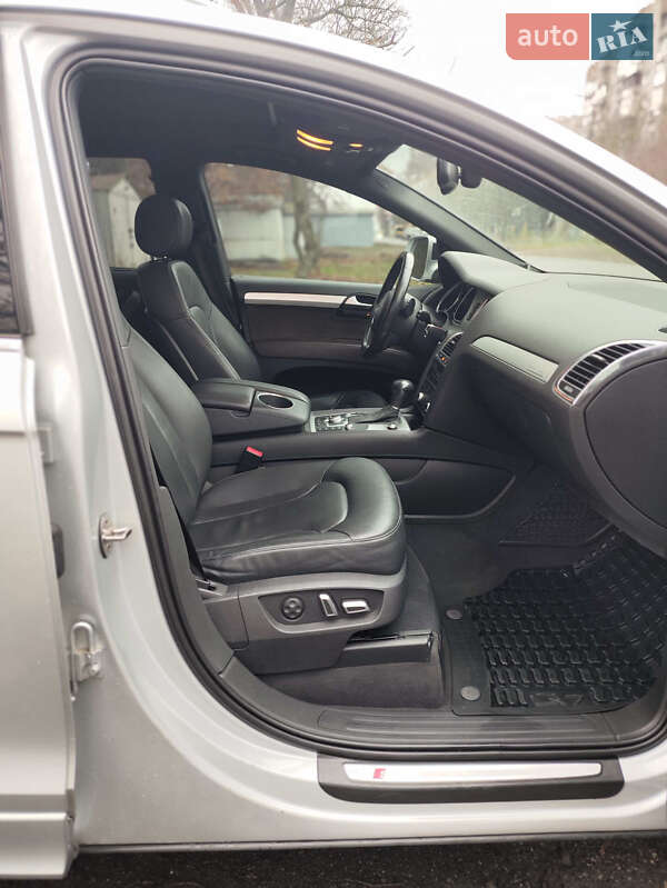 Позашляховик / Кросовер Audi Q7 2014 в Вінниці