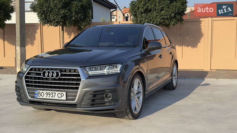 Внедорожник / Кроссовер Audi Q7 2016 в Павлограде