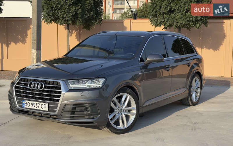 Внедорожник / Кроссовер Audi Q7 2016 в Павлограде