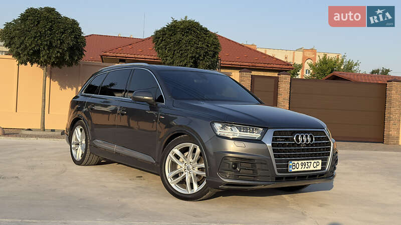 Внедорожник / Кроссовер Audi Q7 2016 в Павлограде