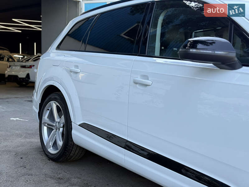 Внедорожник / Кроссовер Audi Q7 2018 в Львове