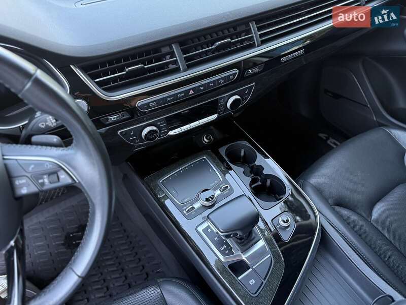 Внедорожник / Кроссовер Audi Q7 2018 в Львове