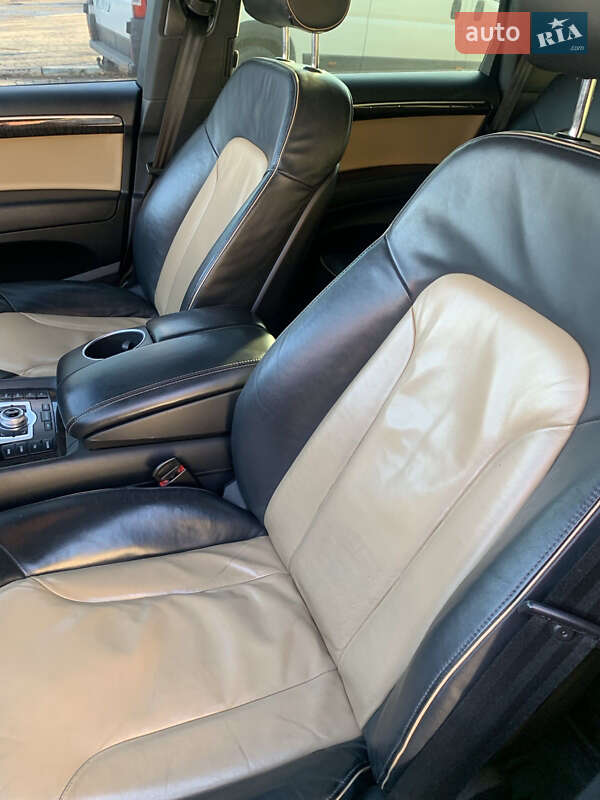 Позашляховик / Кросовер Audi Q7 2013 в Буську