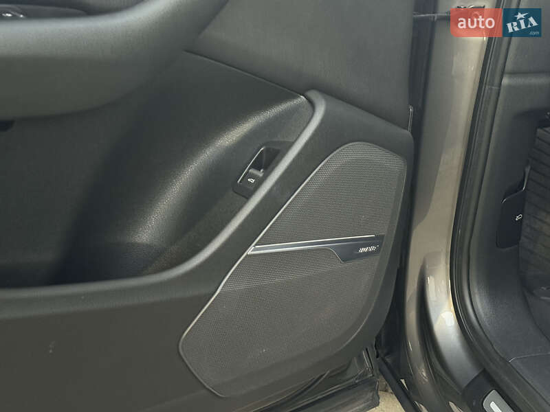 Позашляховик / Кросовер Audi Q7 2016 в Чернівцях фото 15 Позашляховик / Кросовер Audi Q7 2016 в Чернівцях