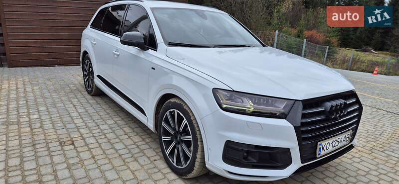 Позашляховик / Кросовер Audi Q7 2017 в Яремчі