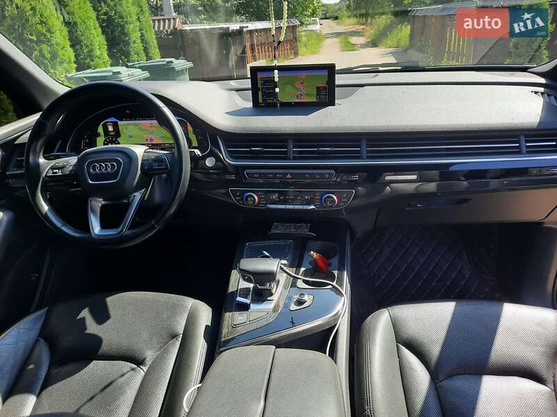 Внедорожник / Кроссовер Audi Q7 2015 в Шептицькому