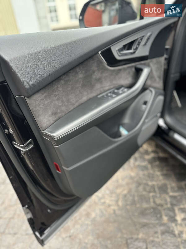Внедорожник / Кроссовер Audi Q7 2019 в Житомире