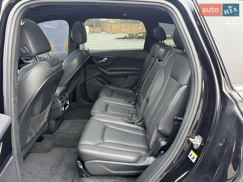 Позашляховик / Кросовер Audi Q7 2017 в Дубні фото 19 Позашляховик / Кросовер Audi Q7 2017 в Дубні