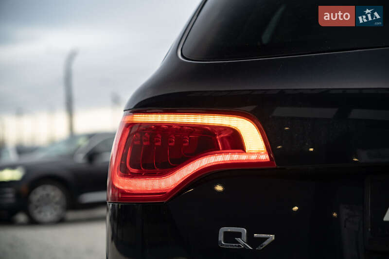 Внедорожник / Кроссовер Audi Q7 2013 в Черновцах