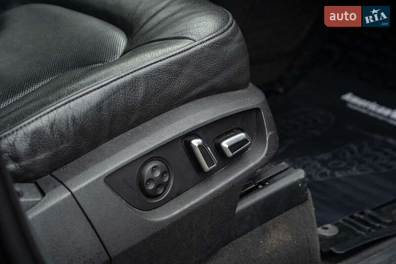 Внедорожник / Кроссовер Audi Q7 2013 в Черновцах