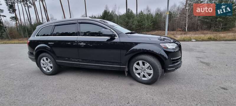 Позашляховик / Кросовер Audi Q7 2010 в Охтирці