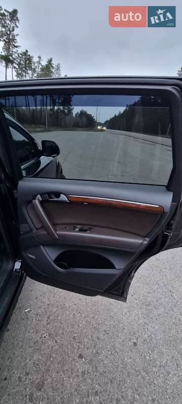 Позашляховик / Кросовер Audi Q7 2010 в Охтирці