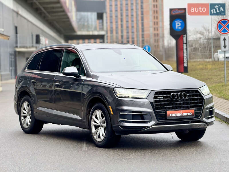Позашляховик / Кросовер Audi Q7 2019 в Києві