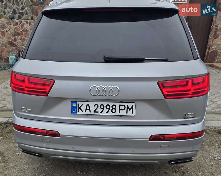 Позашляховик / Кросовер Audi Q7 2015 в Києві