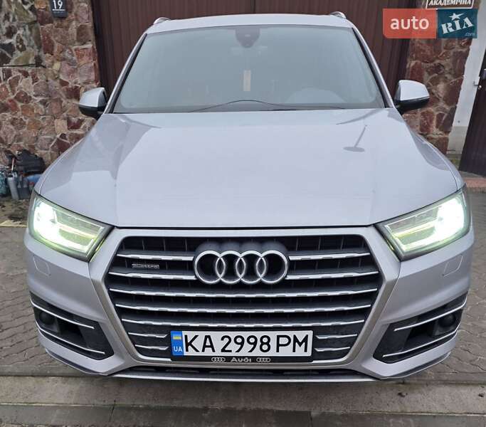 Позашляховик / Кросовер Audi Q7 2015 в Києві
