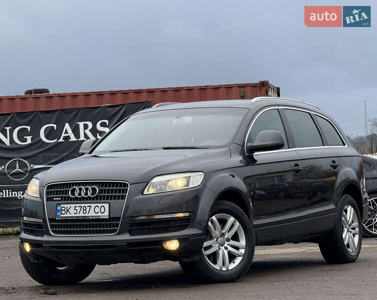 Позашляховик / Кросовер Audi Q7 2007 в Рівному