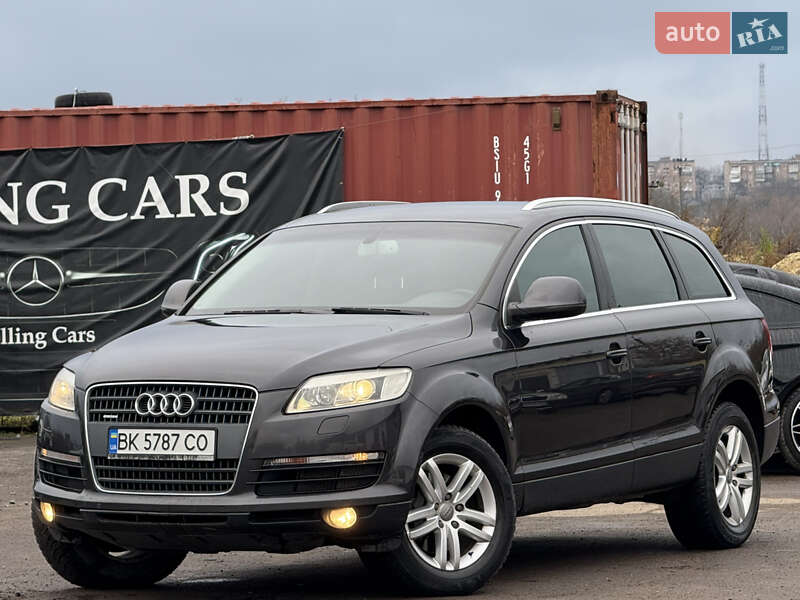 Позашляховик / Кросовер Audi Q7 2007 в Рівному