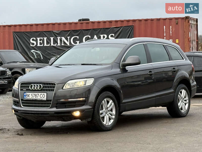 Позашляховик / Кросовер Audi Q7 2007 в Рівному