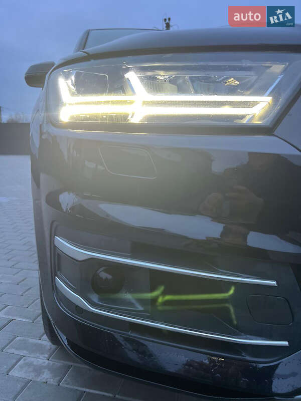 Позашляховик / Кросовер Audi Q7 2016 в Хусті фото 3 Позашляховик / Кросовер Audi Q7 2016 в Хусті