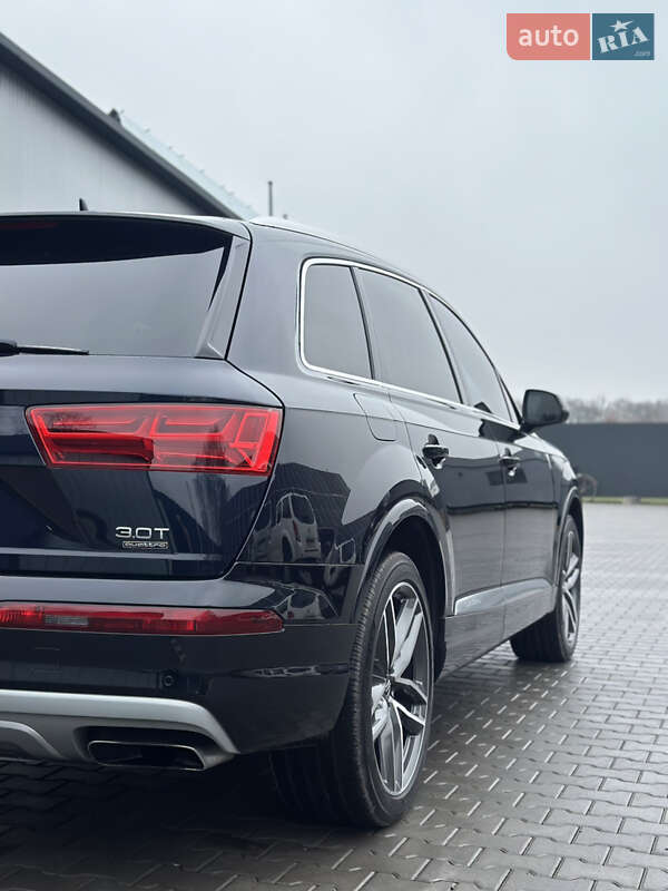 Внедорожник / Кроссовер Audi Q7 2017 в Владимире