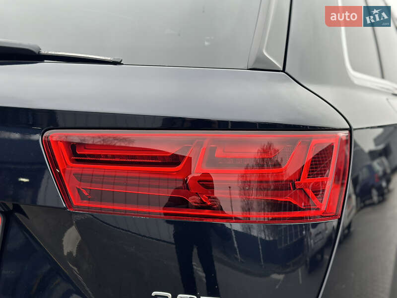 Внедорожник / Кроссовер Audi Q7 2017 в Владимире