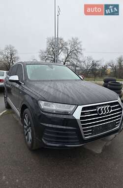 Позашляховик / Кросовер Audi Q7 2015 в Києві